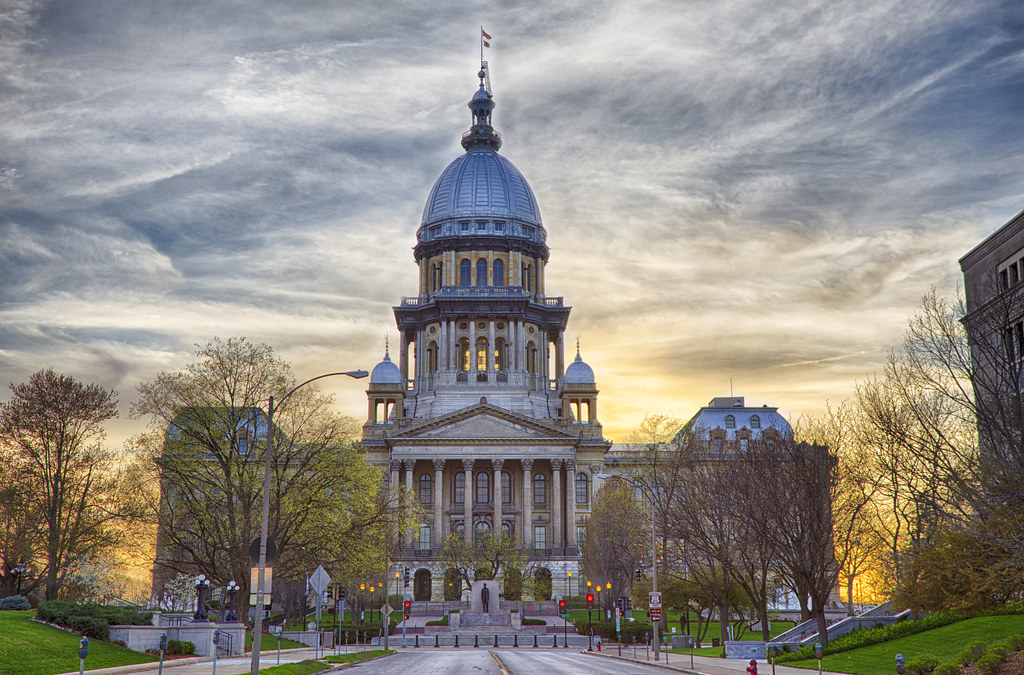 Illinois Legislature Passes Omnibus Energy Bill Expanding New Capacity for Community Solar